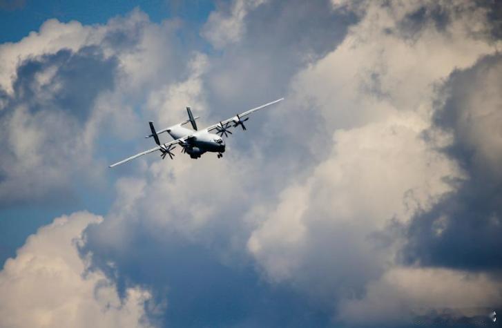 俄罗斯一架安-22飞机在俄罗斯联邦伊万诺沃州坠毁，机上七名机组人员全部死亡。 安