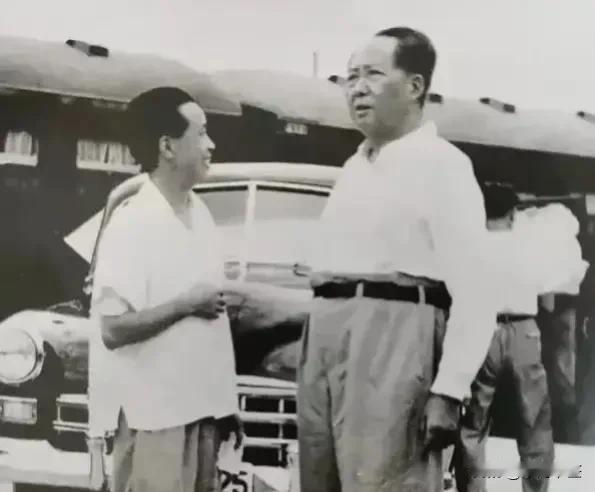 1968年，一个关于毛主席为谭启龙书记发声的故事，在岁月的洗礼下，更显其温情与深