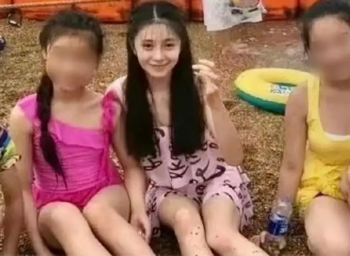 我发现刘浩存纯素人时期比现在更美，好青春 