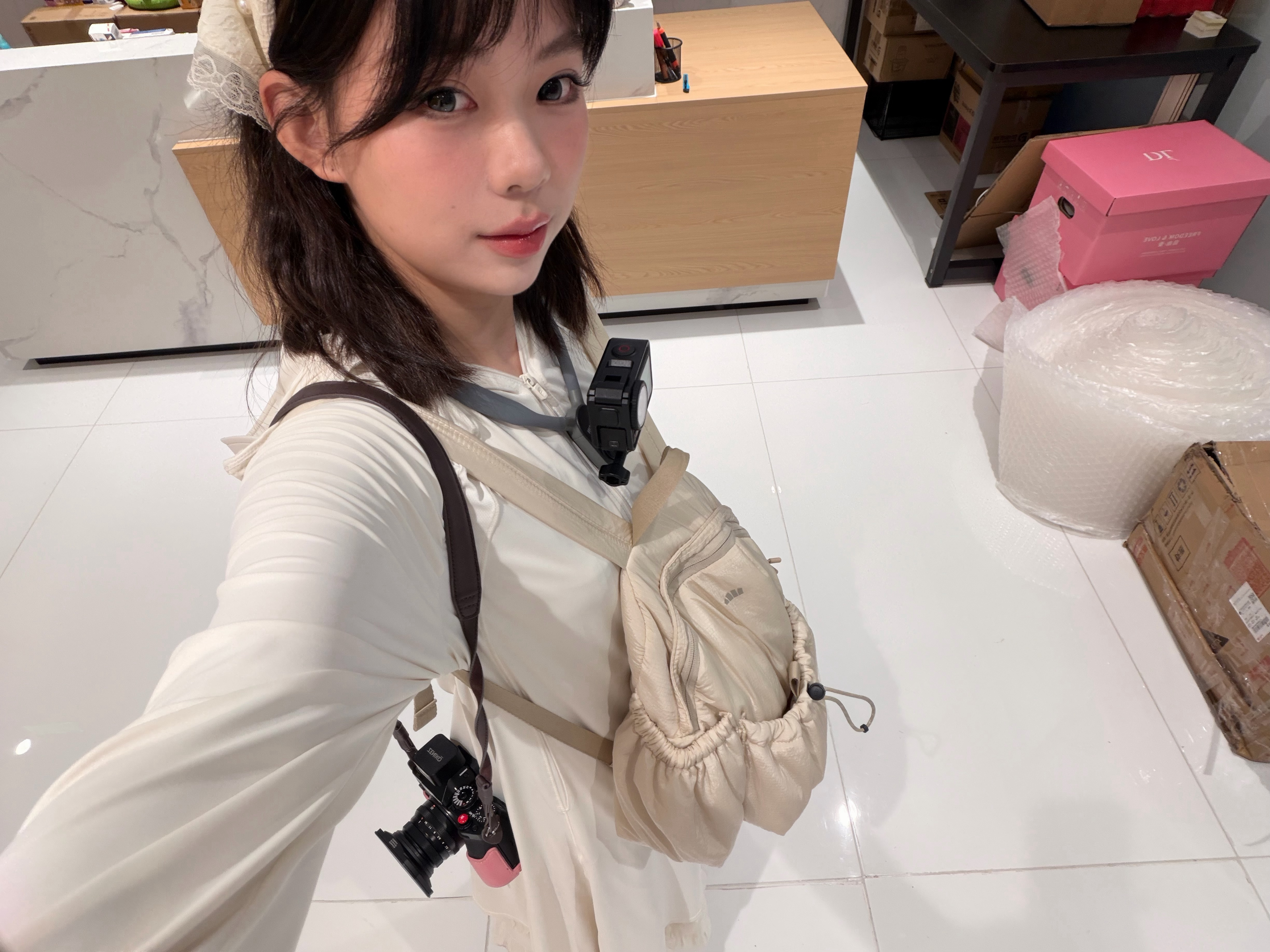 出门拍摄我就这样大包小包 