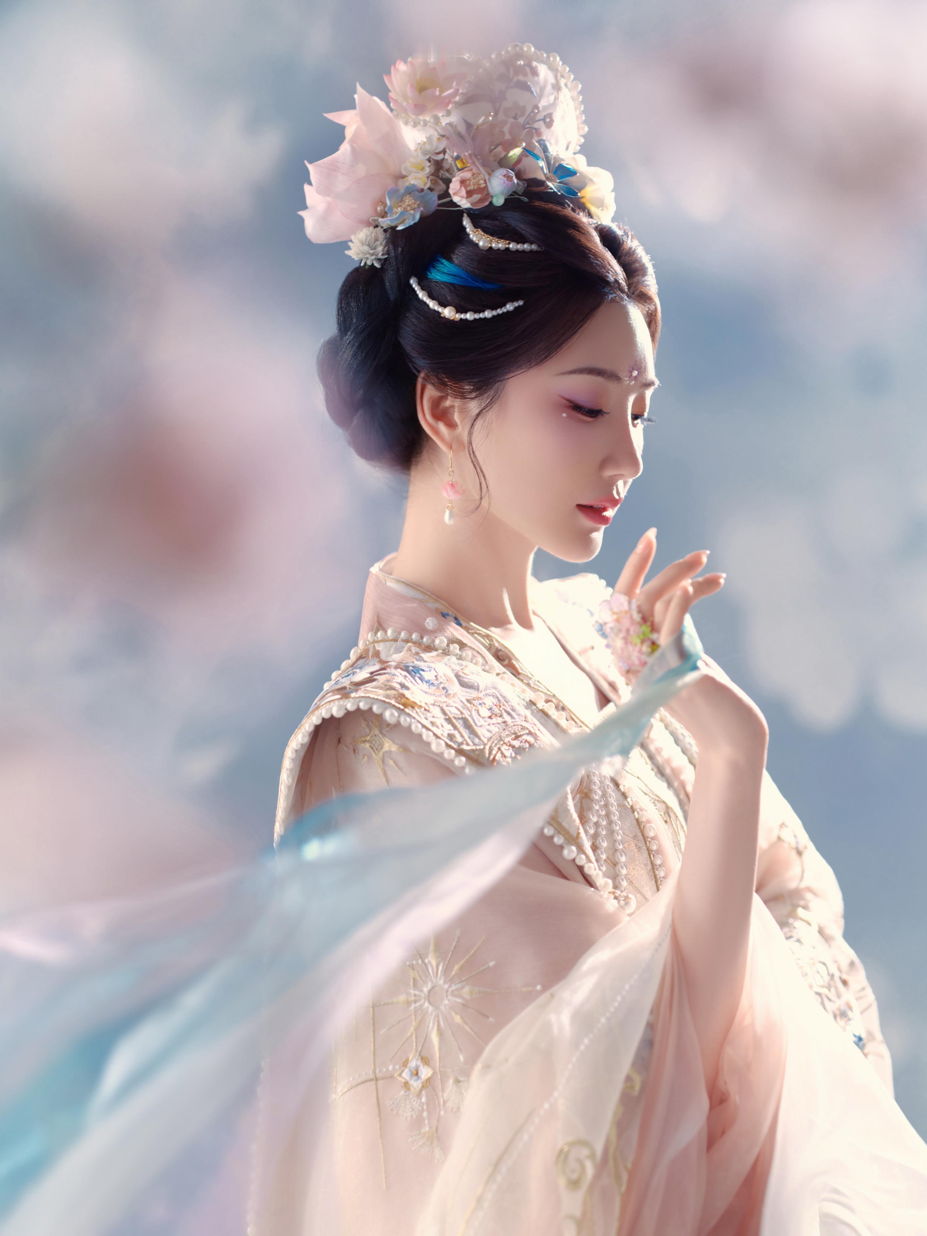 毛晓彤 
