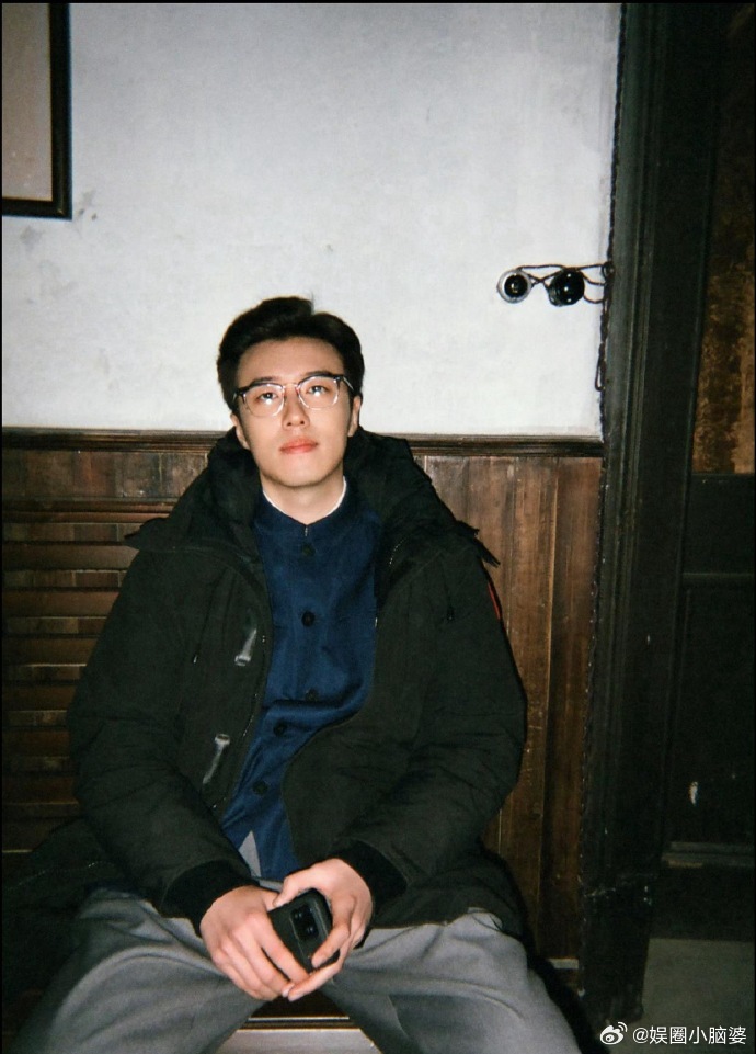 1.张哲华资源好的很大一部分原因是他不作妖、不惹事，演技不错还便宜，所以很多剧组