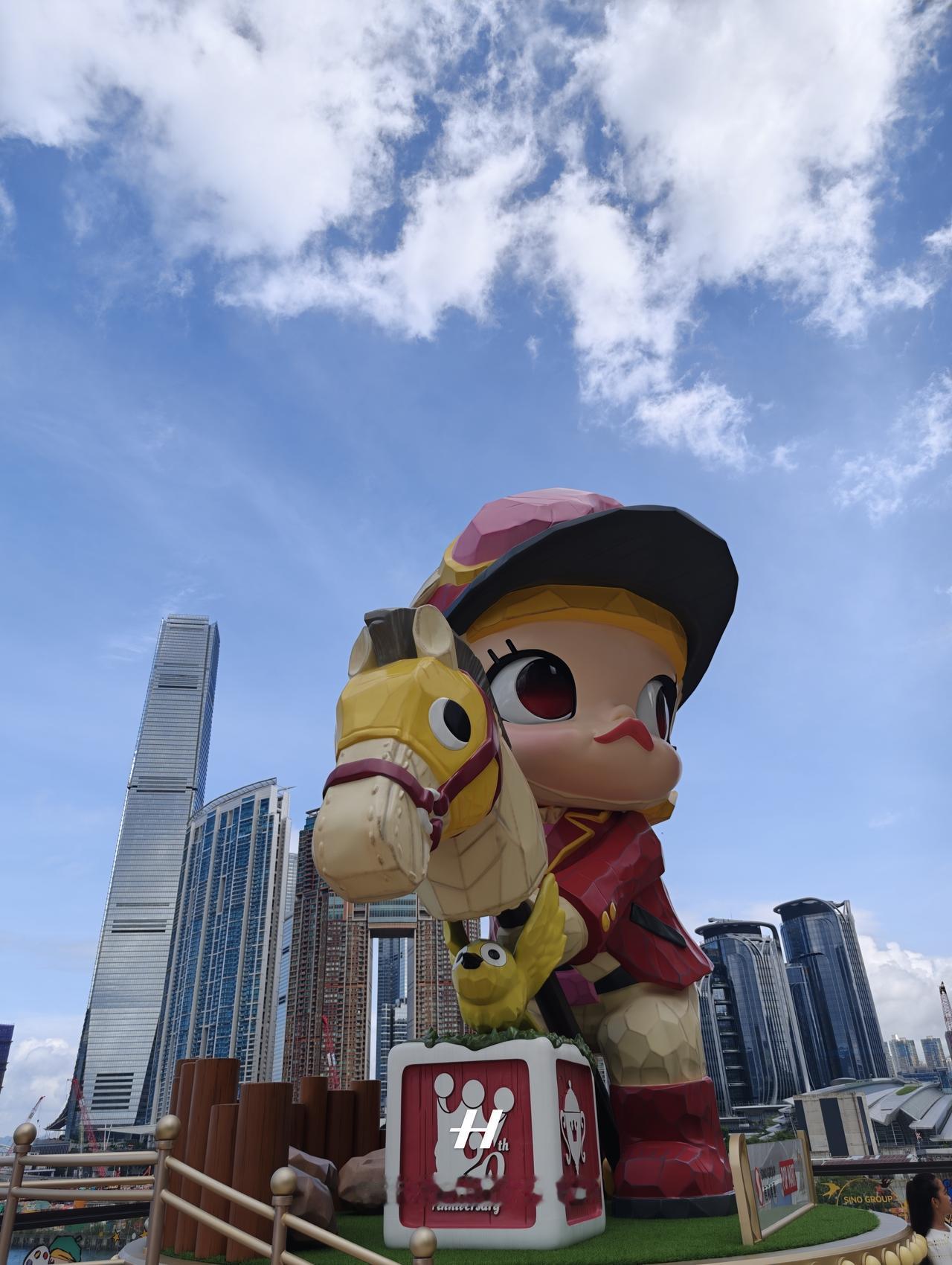 香港Citywalk误闯泡泡玛特花园📸拍疯了
暑假来了～和姐妹来HK🏃🏻♀