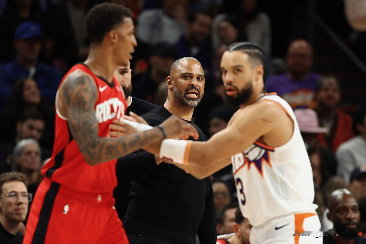 火箭这场打得太猛了！11月25日NBA常规赛，火箭客场114 - 92大胜太阳，