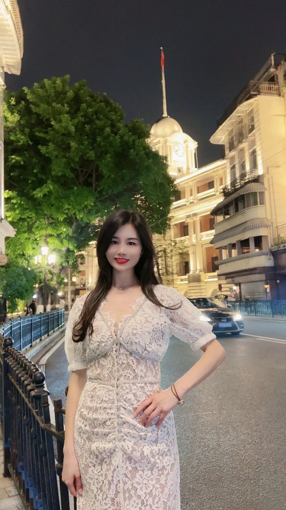 女人的自信 一半来自于阅历和价值 一半来自于颜值和自律 与其仰望别人不如精雕自己