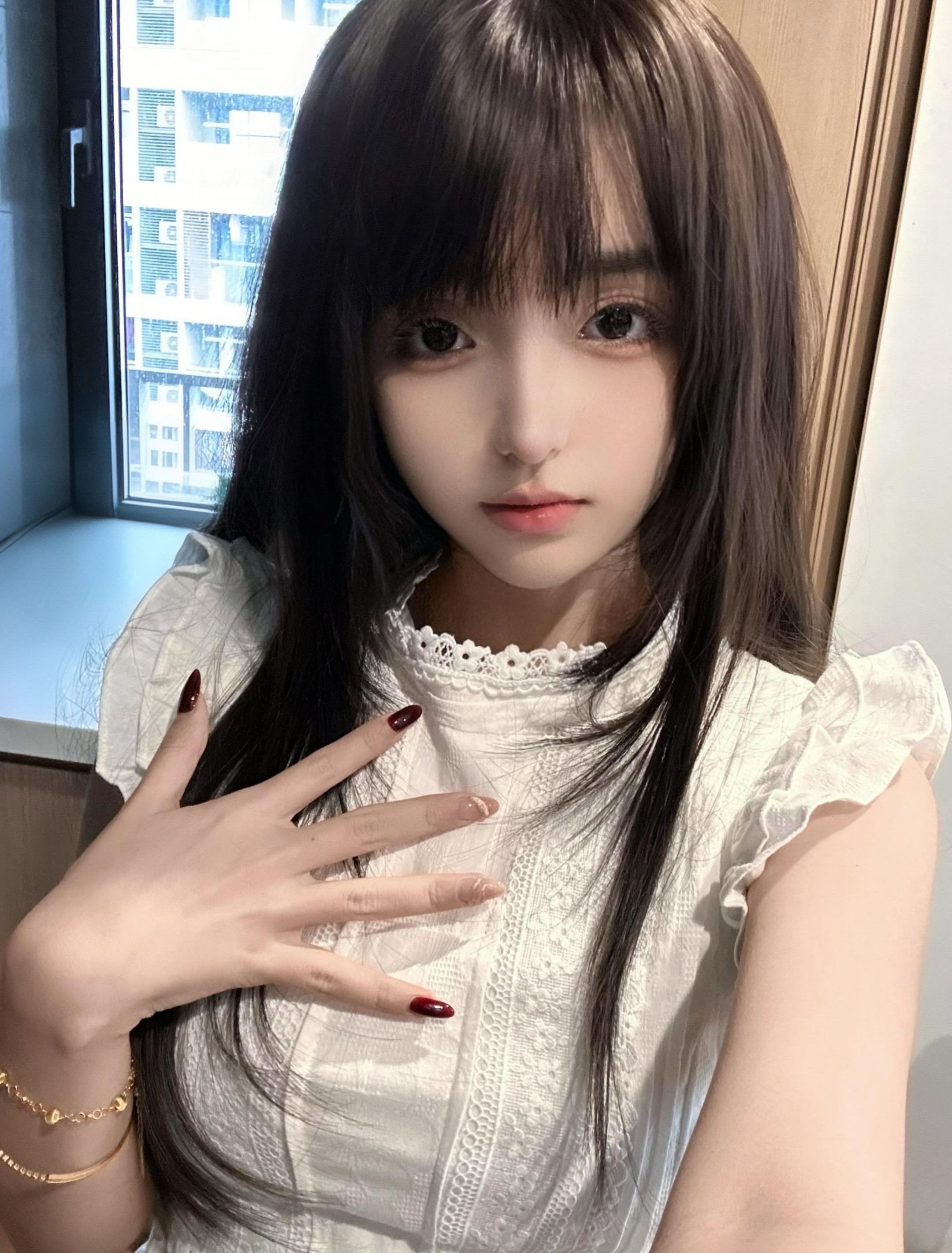 你一句好丑(>﹏<) 我低下头 碗里的拌饭变汤饭