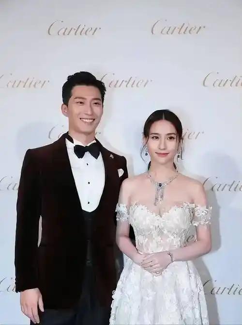 《主角》里，窦骁饰演刘红兵，他的妻子何超莲今年34岁，出生于香港，是澳门赌王何鸿