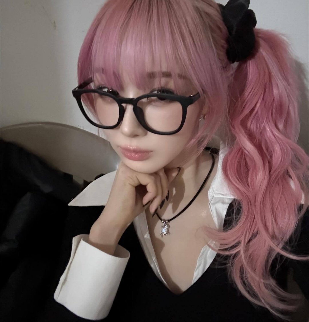 giselle什么发色都驾驭的很好的小梨 