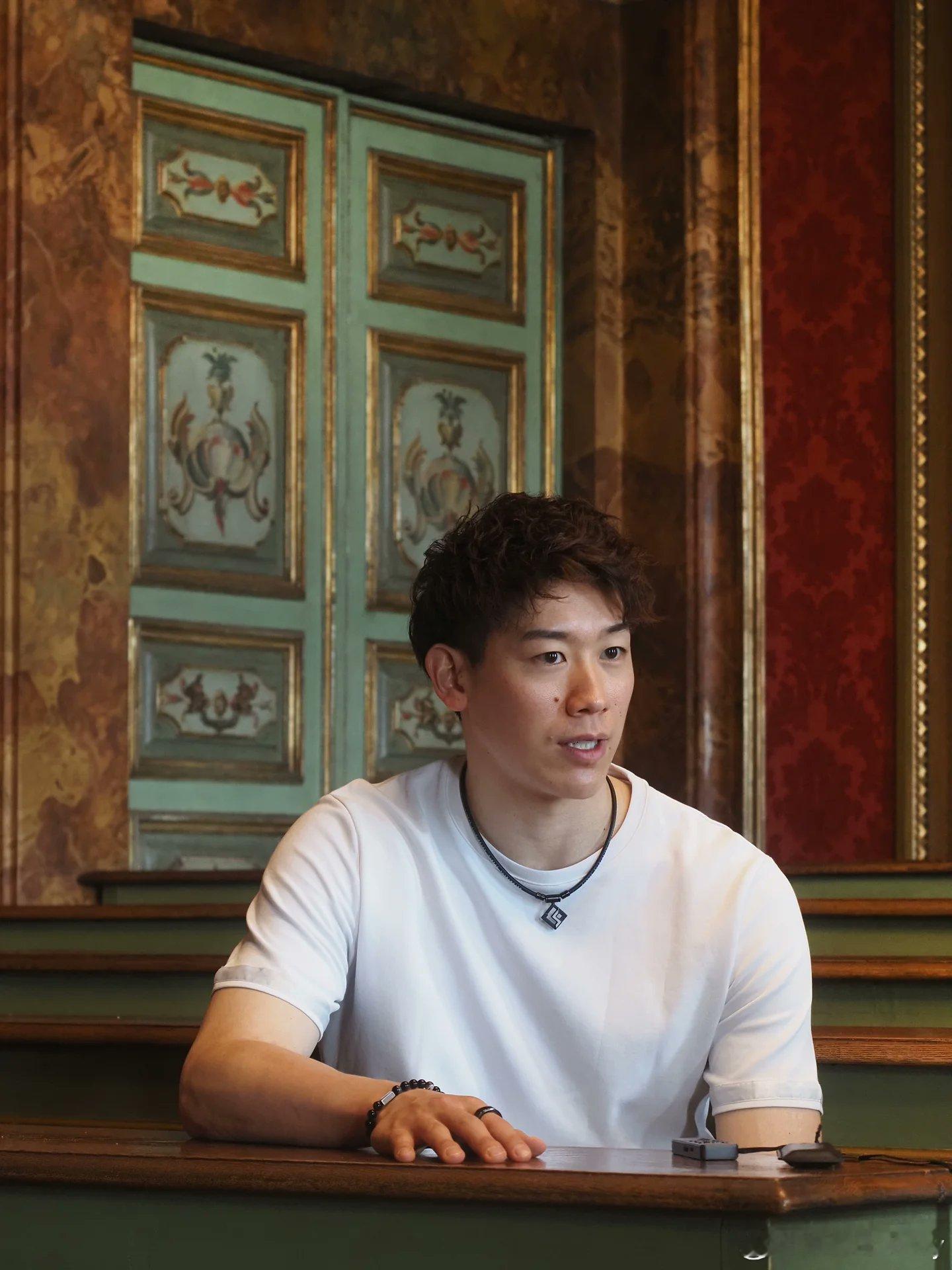 【石川祐希赛季专访第二部分 II 深谈伤病对自己的影响】问：本赛季你大多时间在替