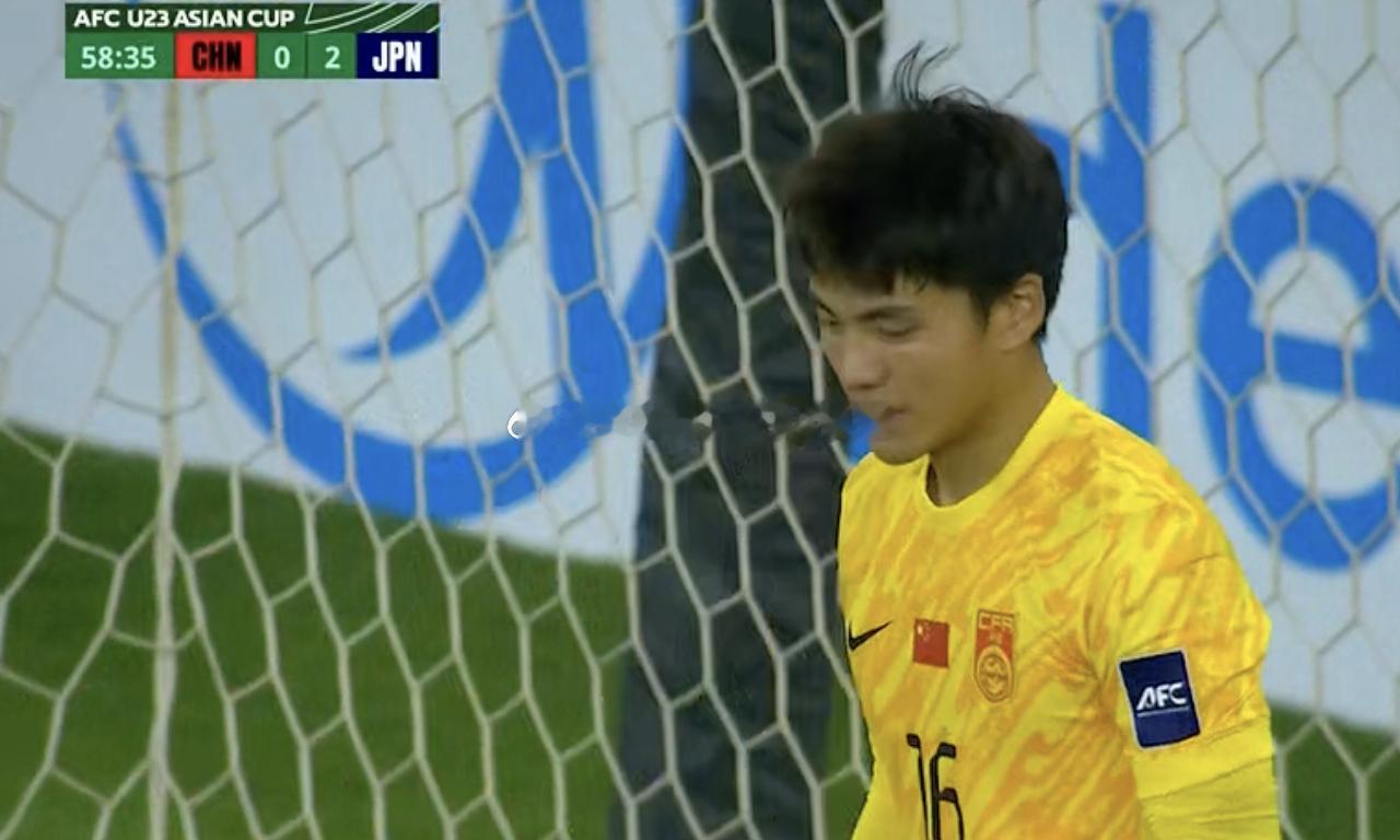 第58分钟，日本队通过点球再进一球，场上比分0-3。u23国足vs日本u23u2