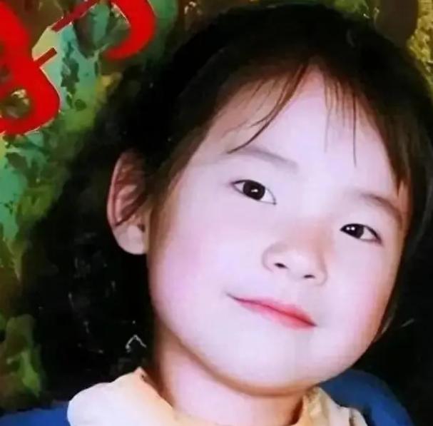 2005年，西安一名6岁女童不幸被拐卖，整整九年她隐忍不发，每天背自己的家庭地址