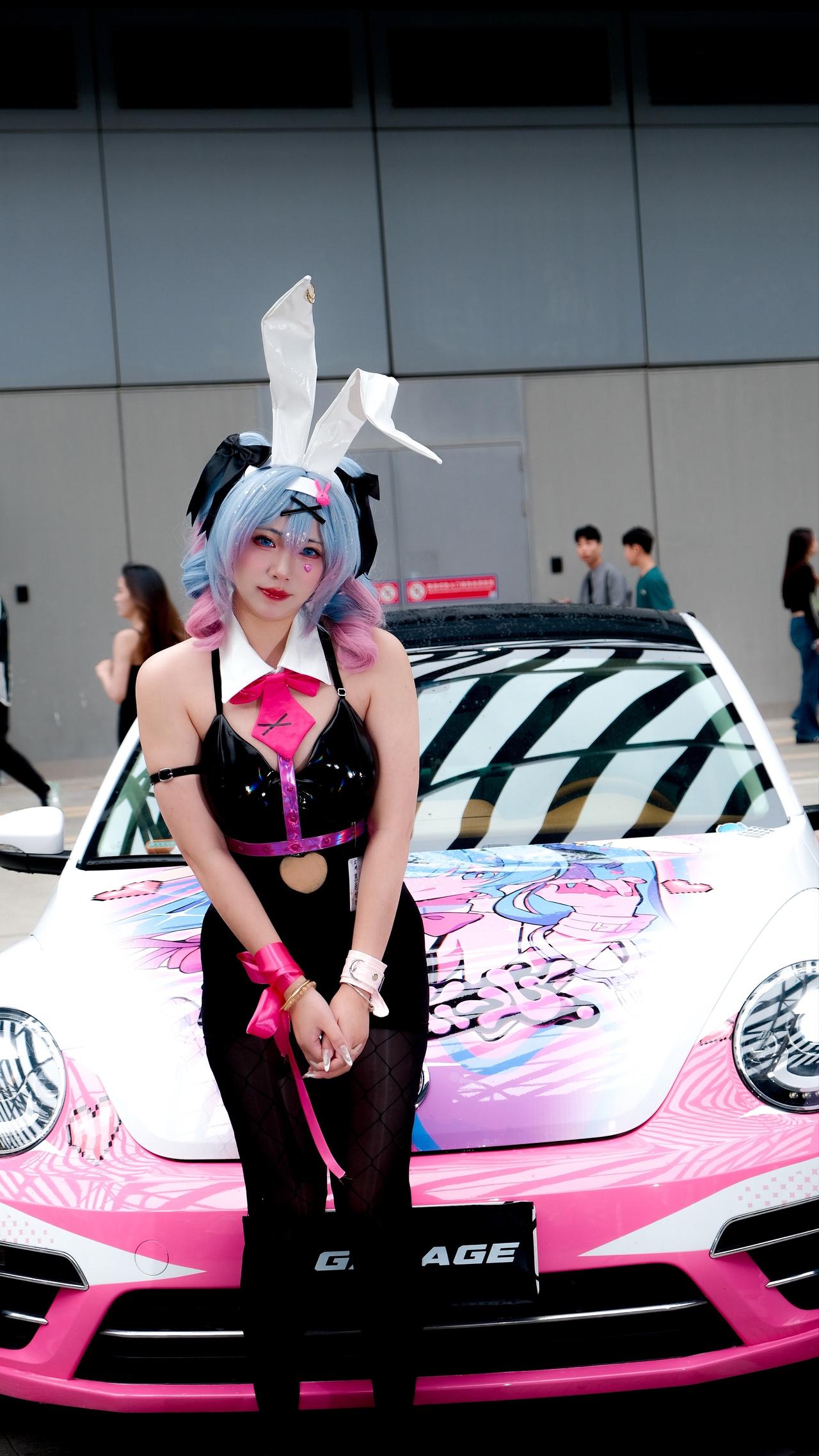 cosplay 深圳改装车展 深圳改装车展模特 甲壳虫 兔女郎