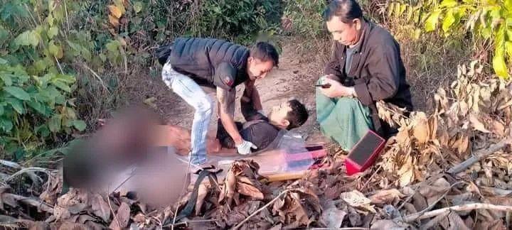缅甸掸邦北部消息，昔卜镇栋幸村和贡松村之间，1名男性和1名女性踩到地雷，男性一只
