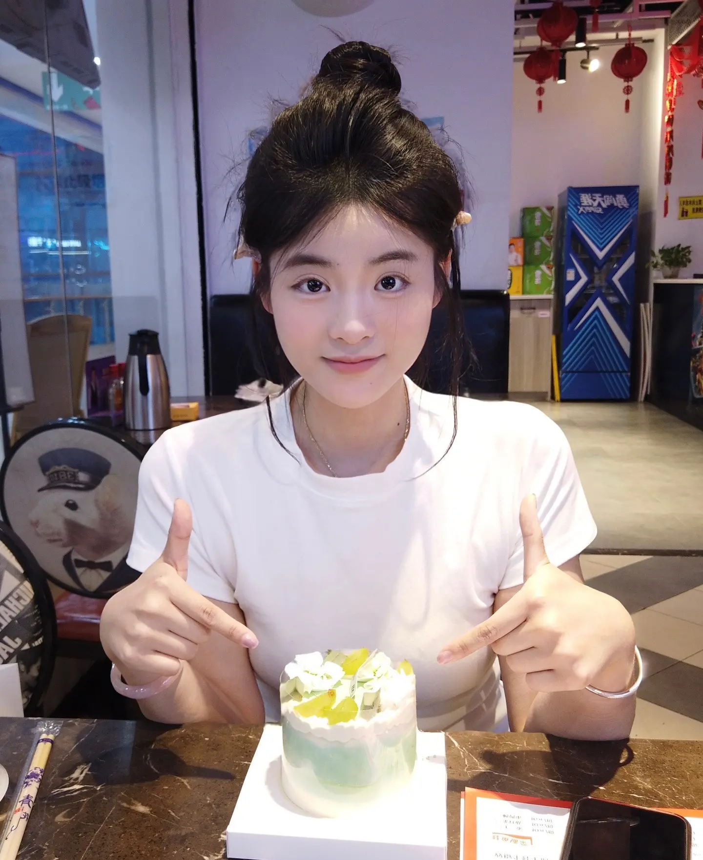 大家好^_^我今天很开心喔 你呢^_^甜妹