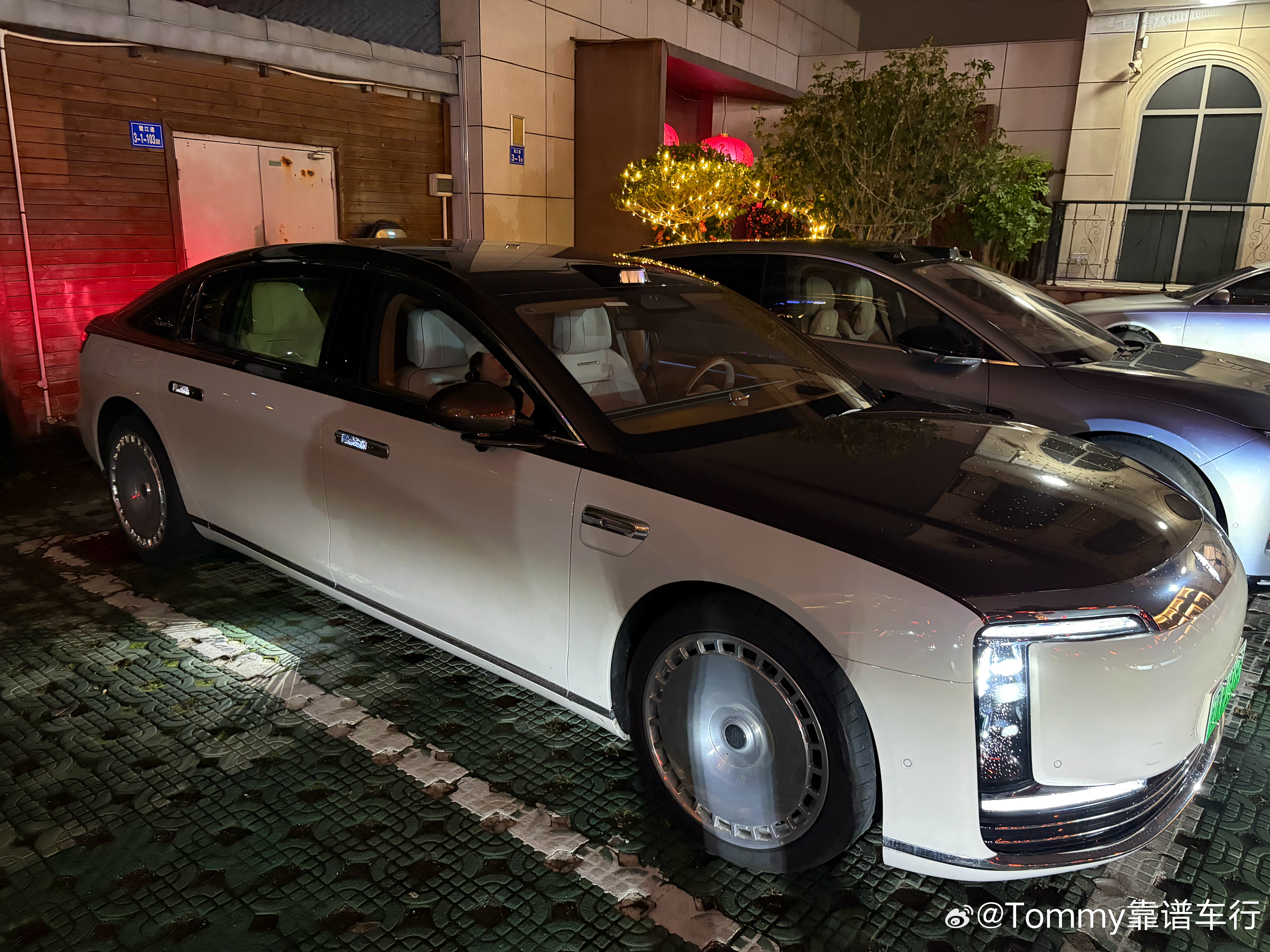 100万的车此刻值99万 