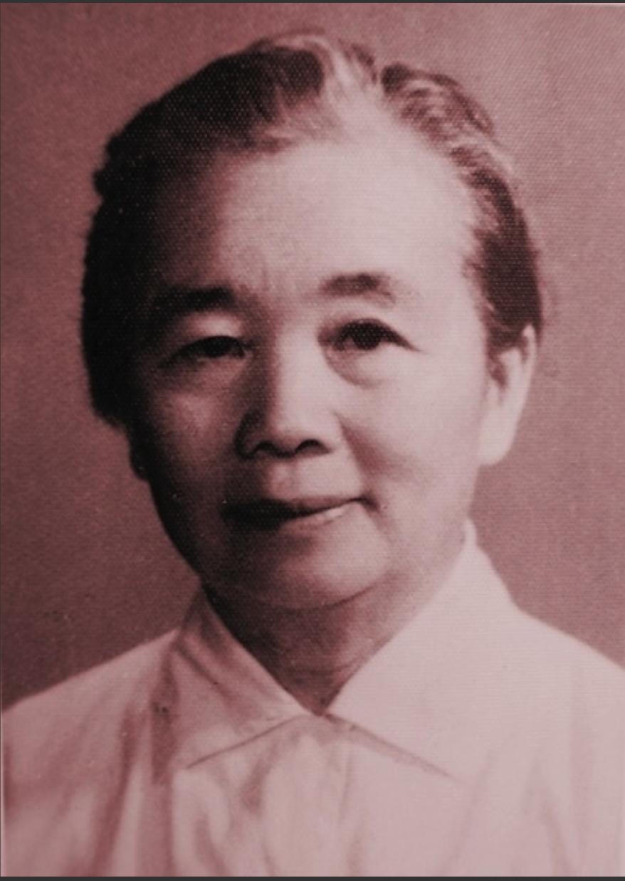 1937年，西路军政治部主任张琴秋被俘，马家军旅长问她：“你是不是张琴秋？”张琴