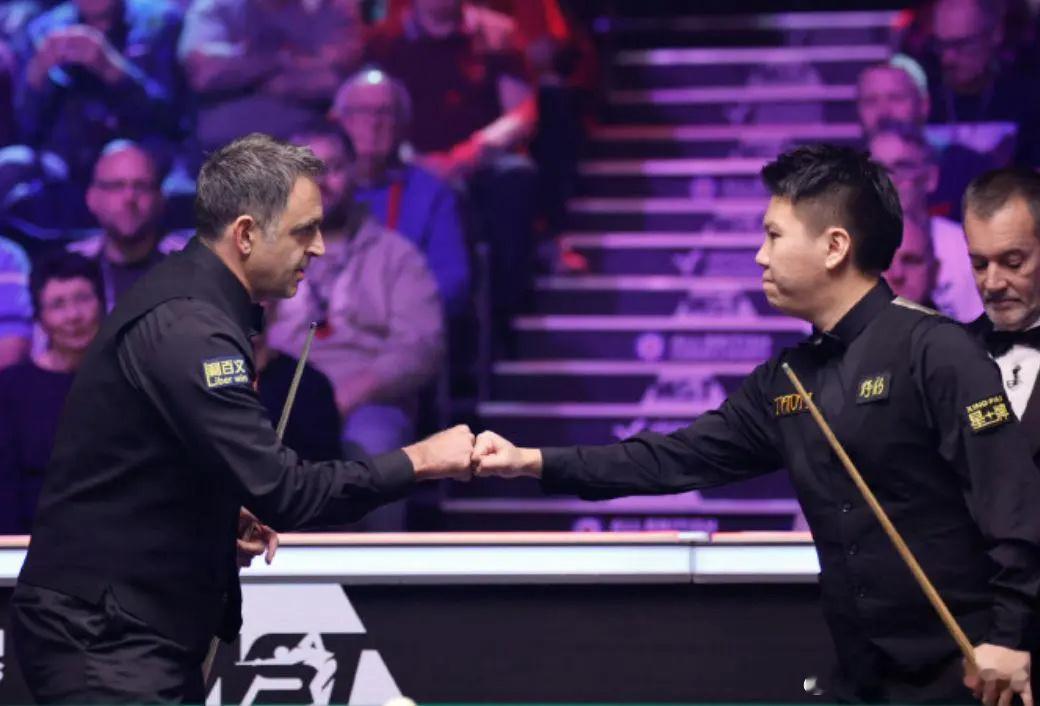 伟大的6-4！周跃龙生涯首胜奥沙利文+结束7连败 中国7人杀入16强斯诺克 北京