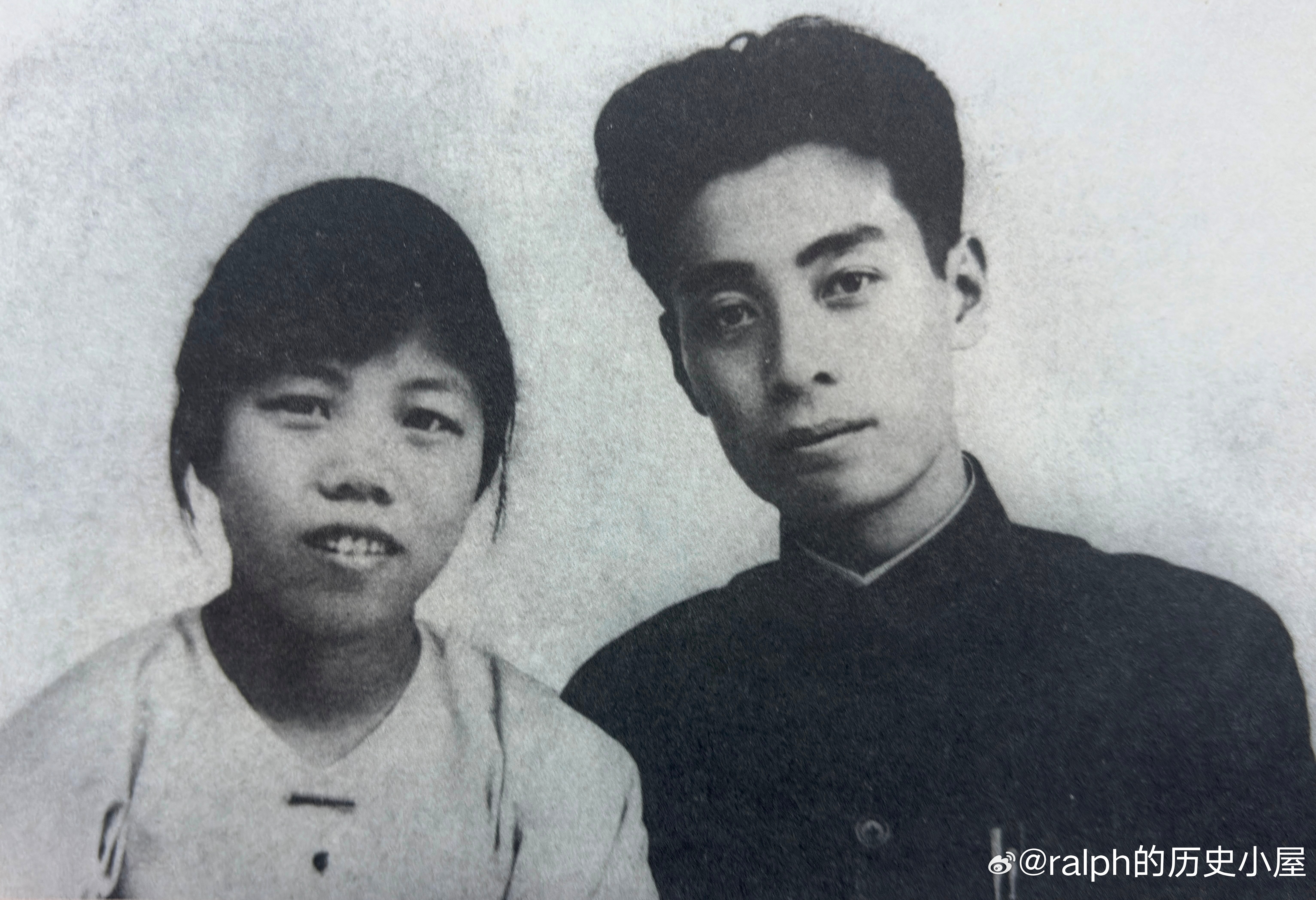 1925年8月周恩来和邓颖超在广州结婚合影历史影像 ​​​