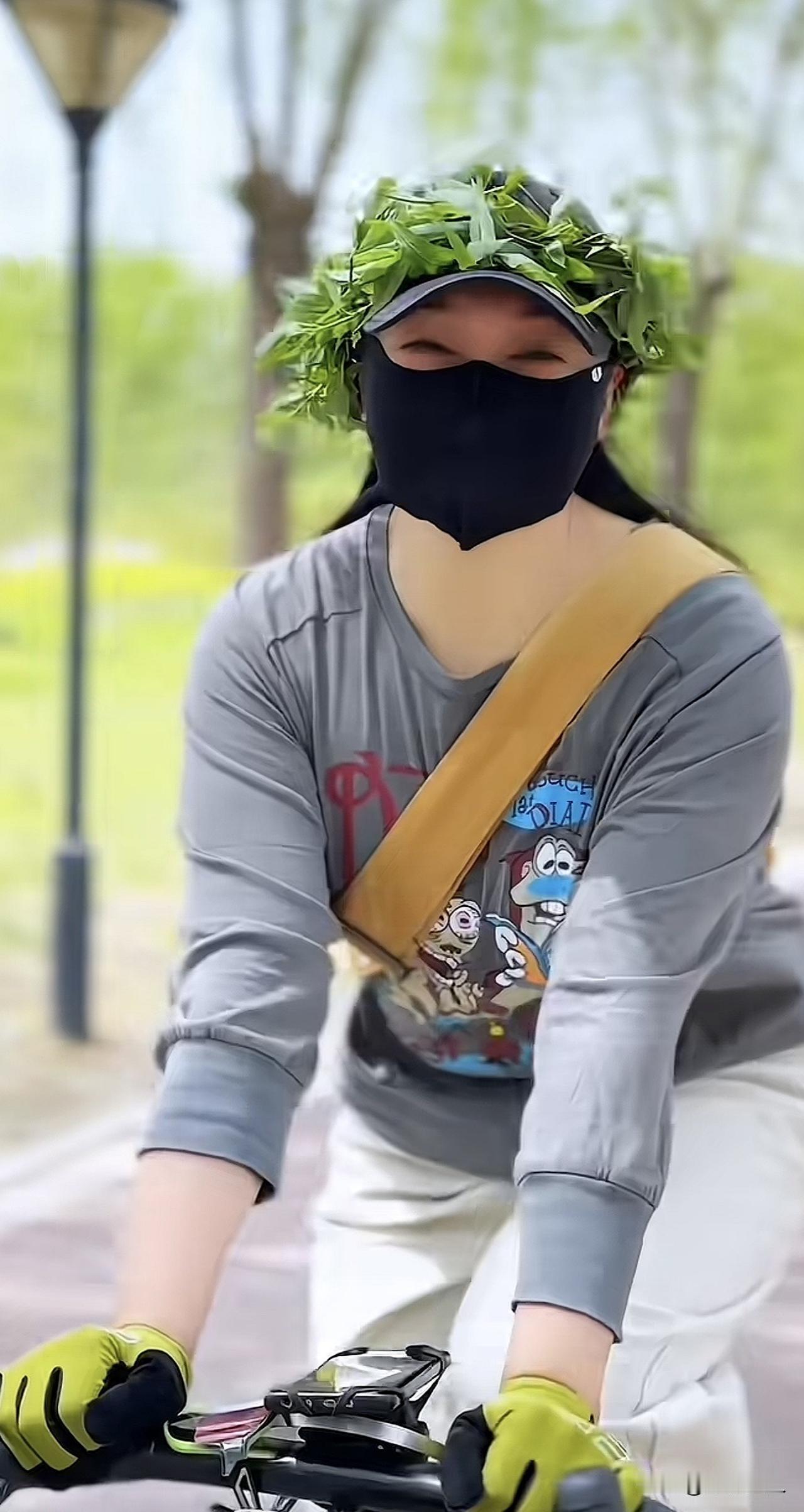 尽力之后，就随缘吧。

人的手就那么大，握不住的东西太多，要学会与自己和解。
