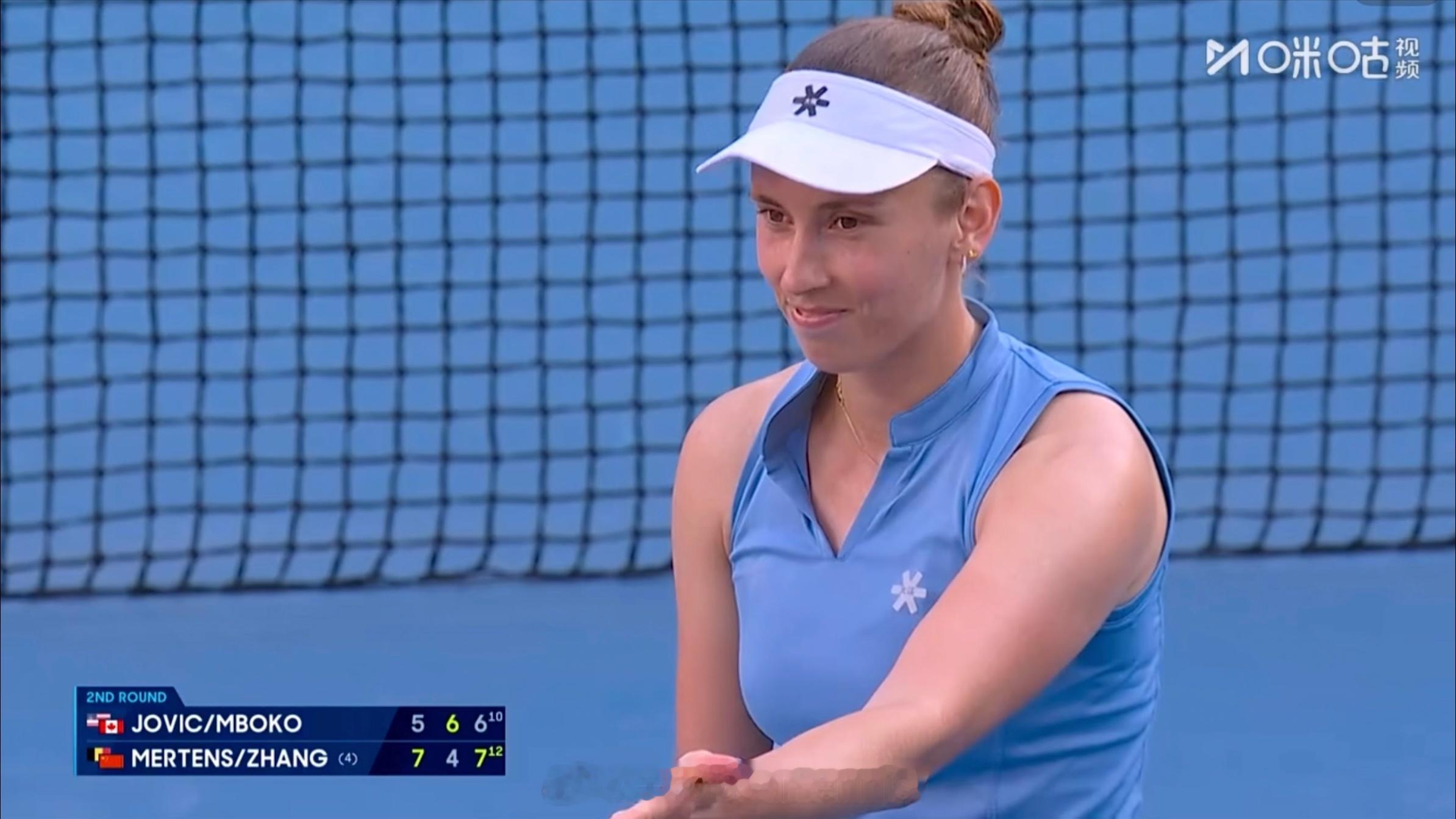 🙌🏻🙌🏻🙌🏻向你致敬澳网2026 女双赛场上，张帅/梅尔滕斯组合在决