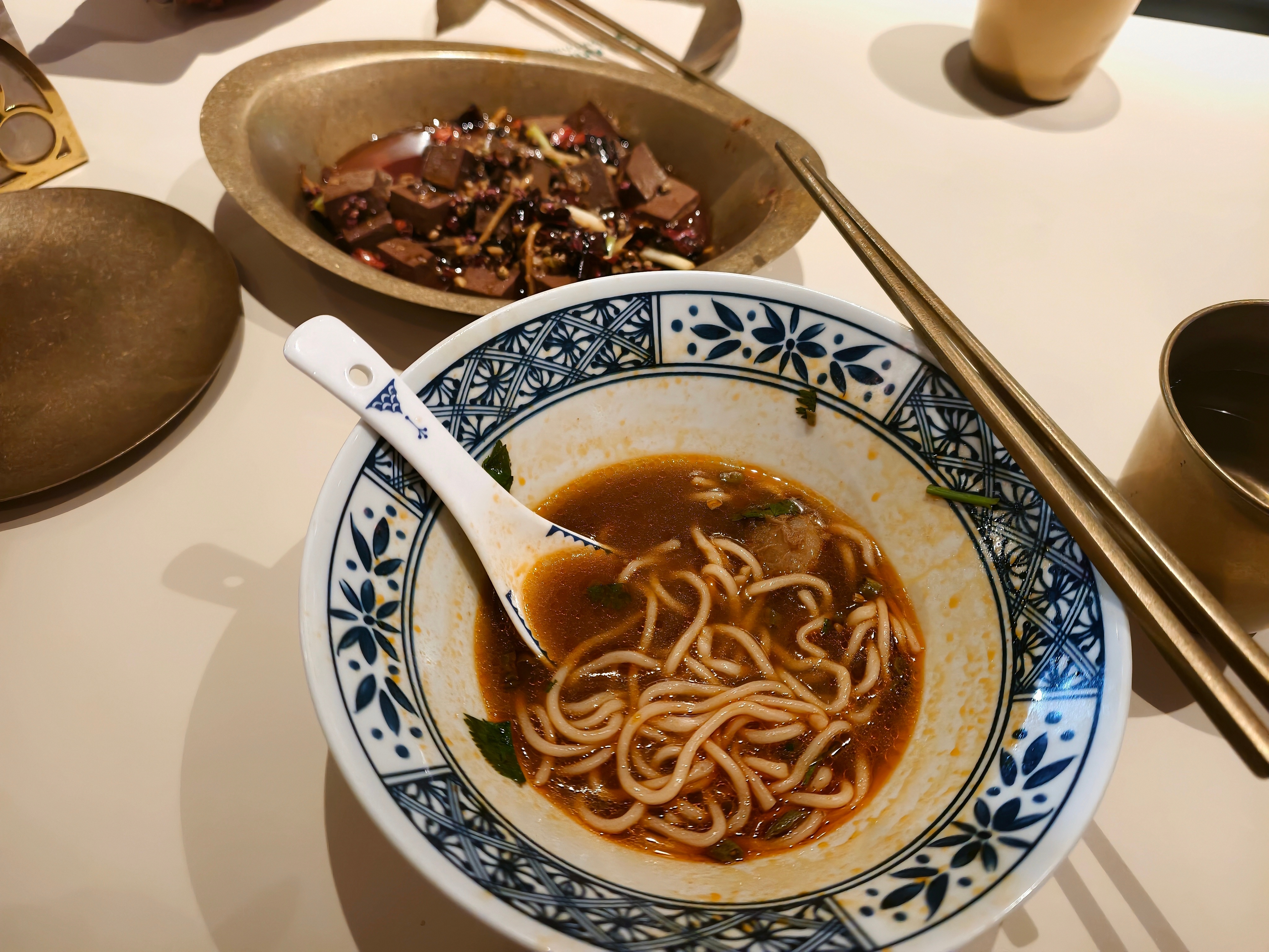 这一天 感觉啥也没干，但是累个半死，这就是带娃人的心情吧。急头白脸吃个饭，快吃完