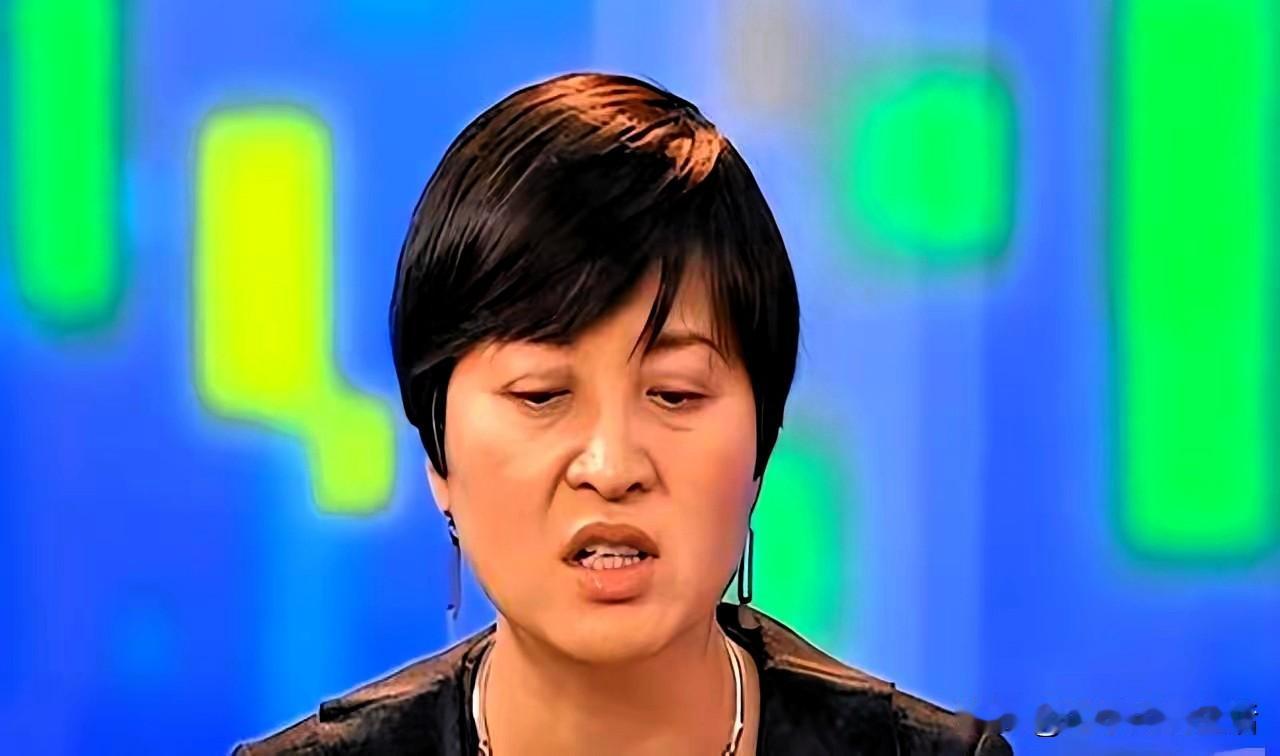 纽约时报的这个袁莉，你们觉得女留学生的那些经历，她是不是全有？应该有过之而无不及