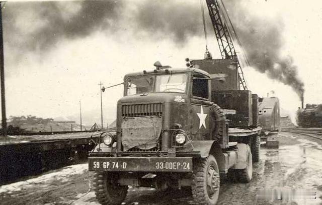1951年志愿军司机泥坑丢粮丢车，撞见美军本以为死定了，结果梁兴初拍桌笑骂：你小