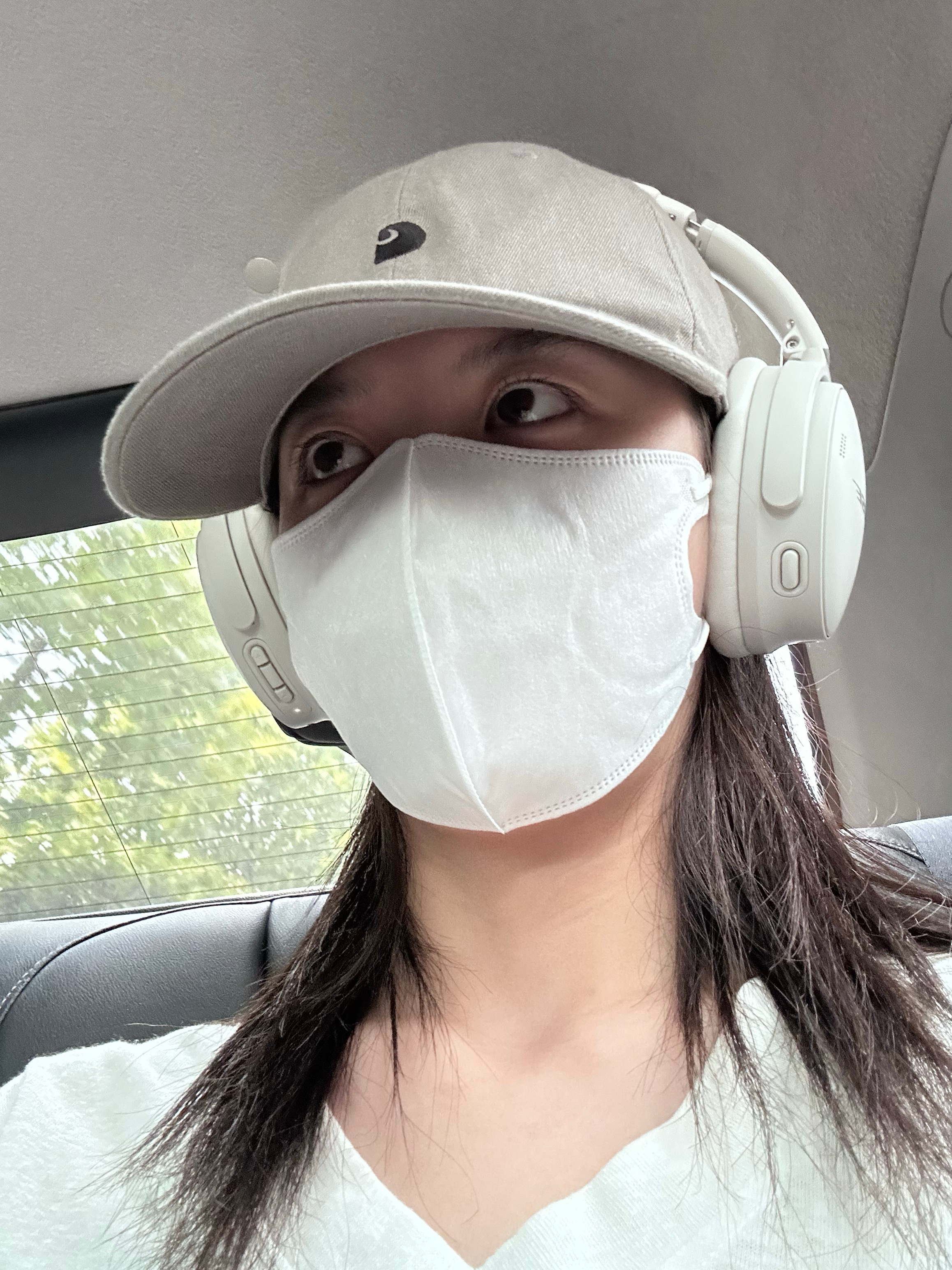 最近心情都特别好！成为了情绪稳定的女人！！哈哈哈哈！我又来接头发了 希望头发再长