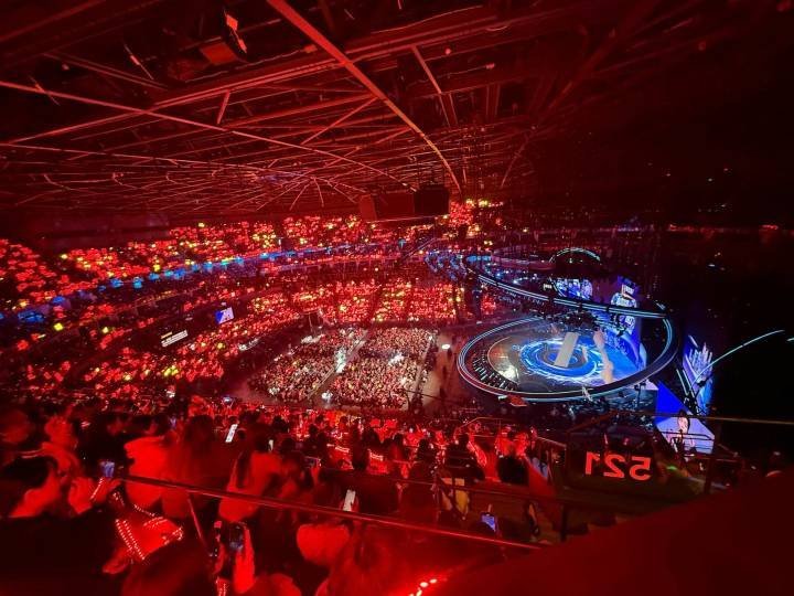 肖战工作室把红海当背景了，粉丝与偶像的双向奔赴 我哭肖战