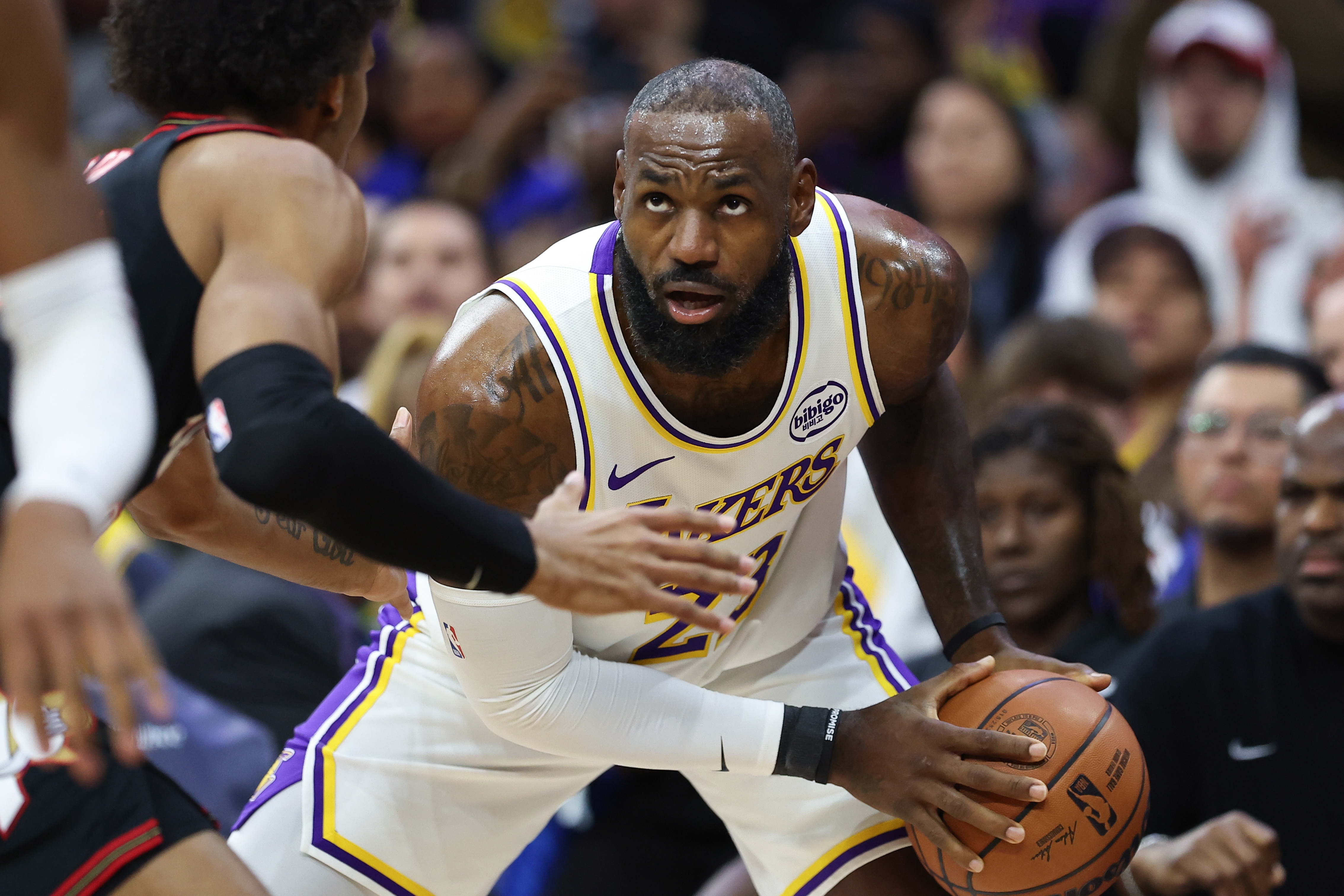 詹姆斯：复出后最晚适应的是客场旅行和体能 换时区打乱睡眠习惯