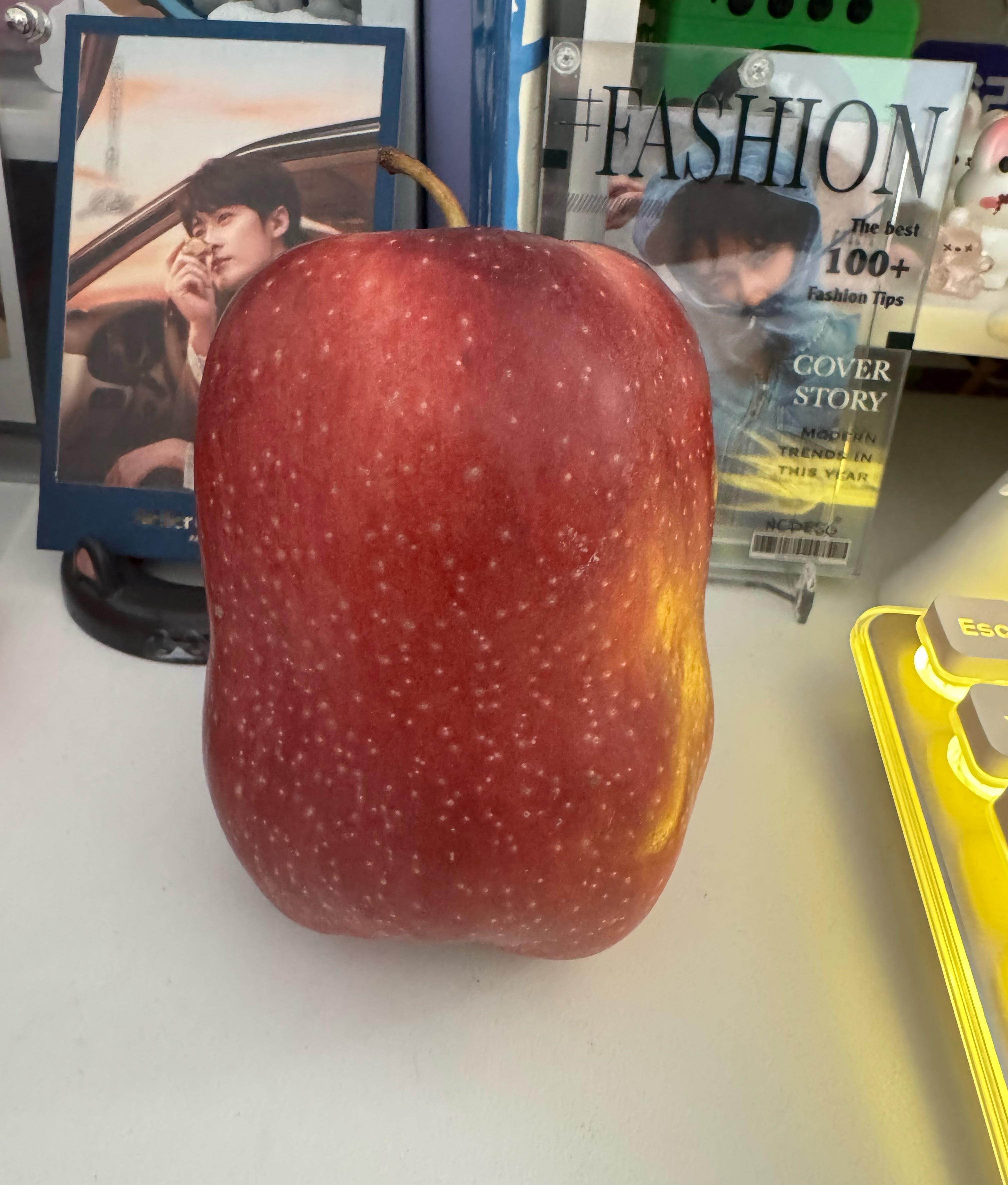 这颗苹果经历了什么😳 