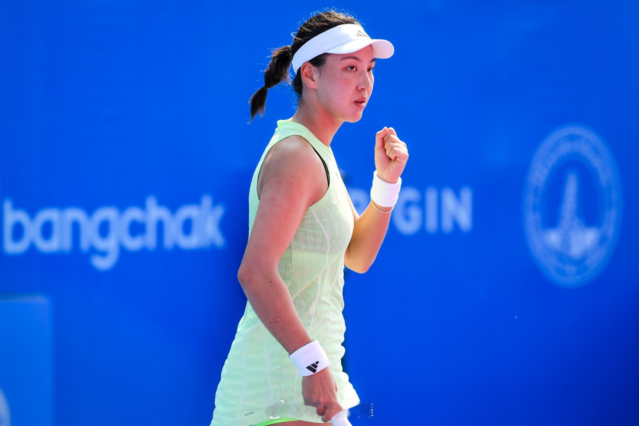 柏林WTA500资格赛决胜轮王欣瑜🇨🇳以6-1/3-6/6-0击败贾巴尔🇹