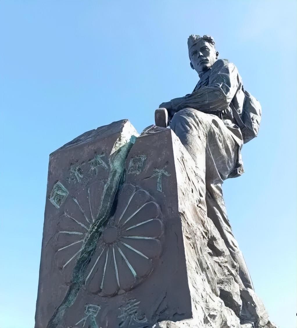 德国有勃兰特在华沙的一跪，换来了欧洲的谅解；日本有什么？有靖国神社里年年参拜的政