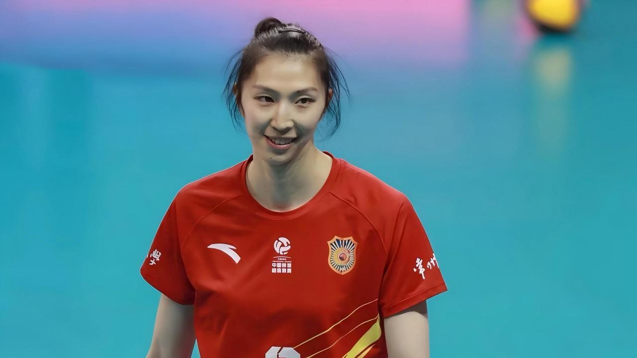 中国女排现在集训方式是不是有问题？

不然为何接连出现因在集训期间出现伤病，必须