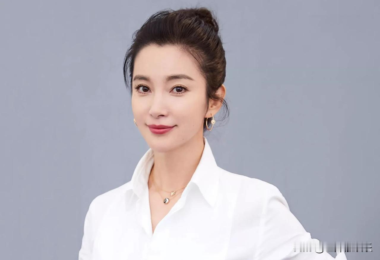 至今还未结婚的10位大龄女星[赞]

第1，李冰冰（今年51岁）影视当红女星

