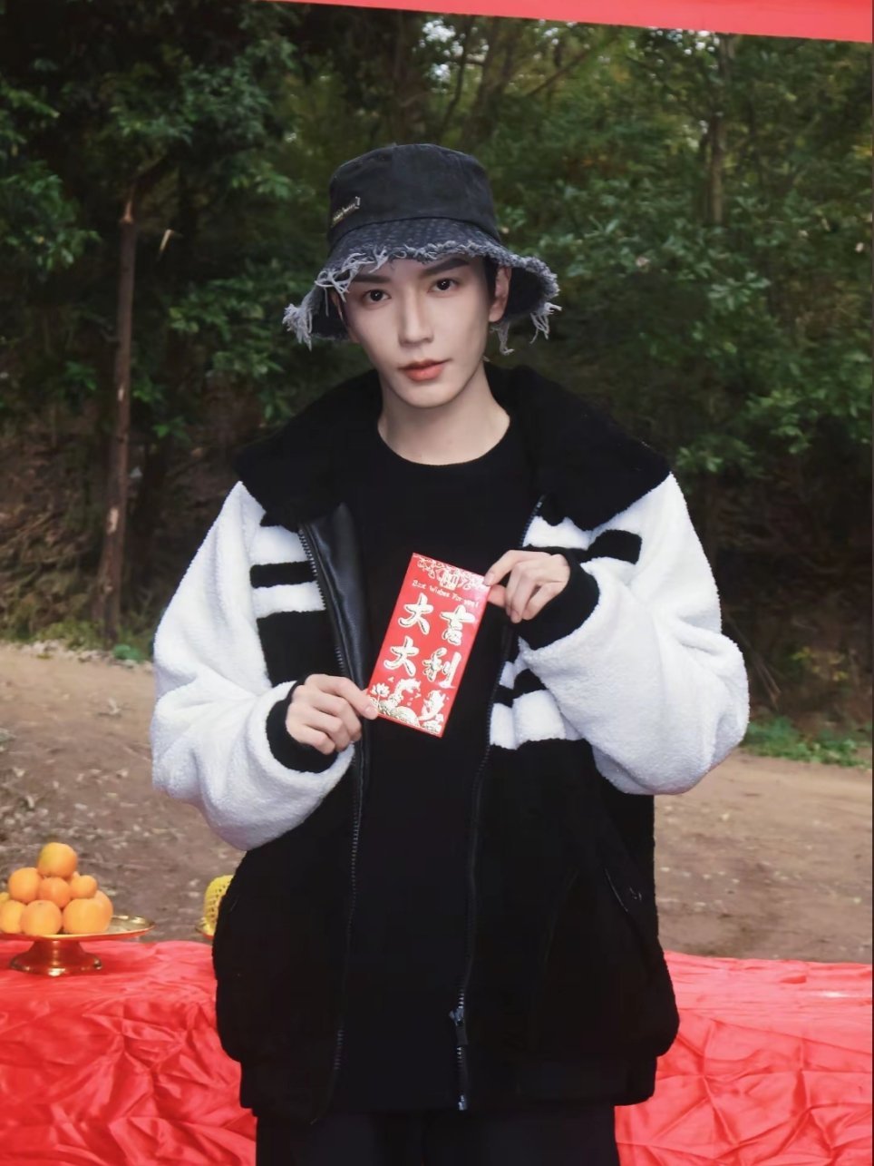 我看到金玄雨这个渔夫帽一股无名火 