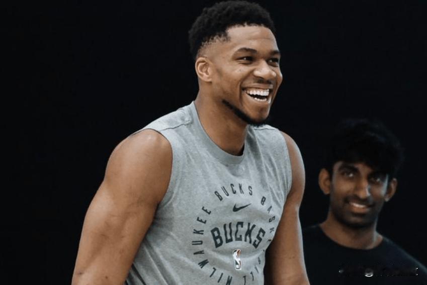 ESPN预测明日雄鹿和骑士的比赛，雄鹿胜率仅27%，骑士高达73%。不过这预测也