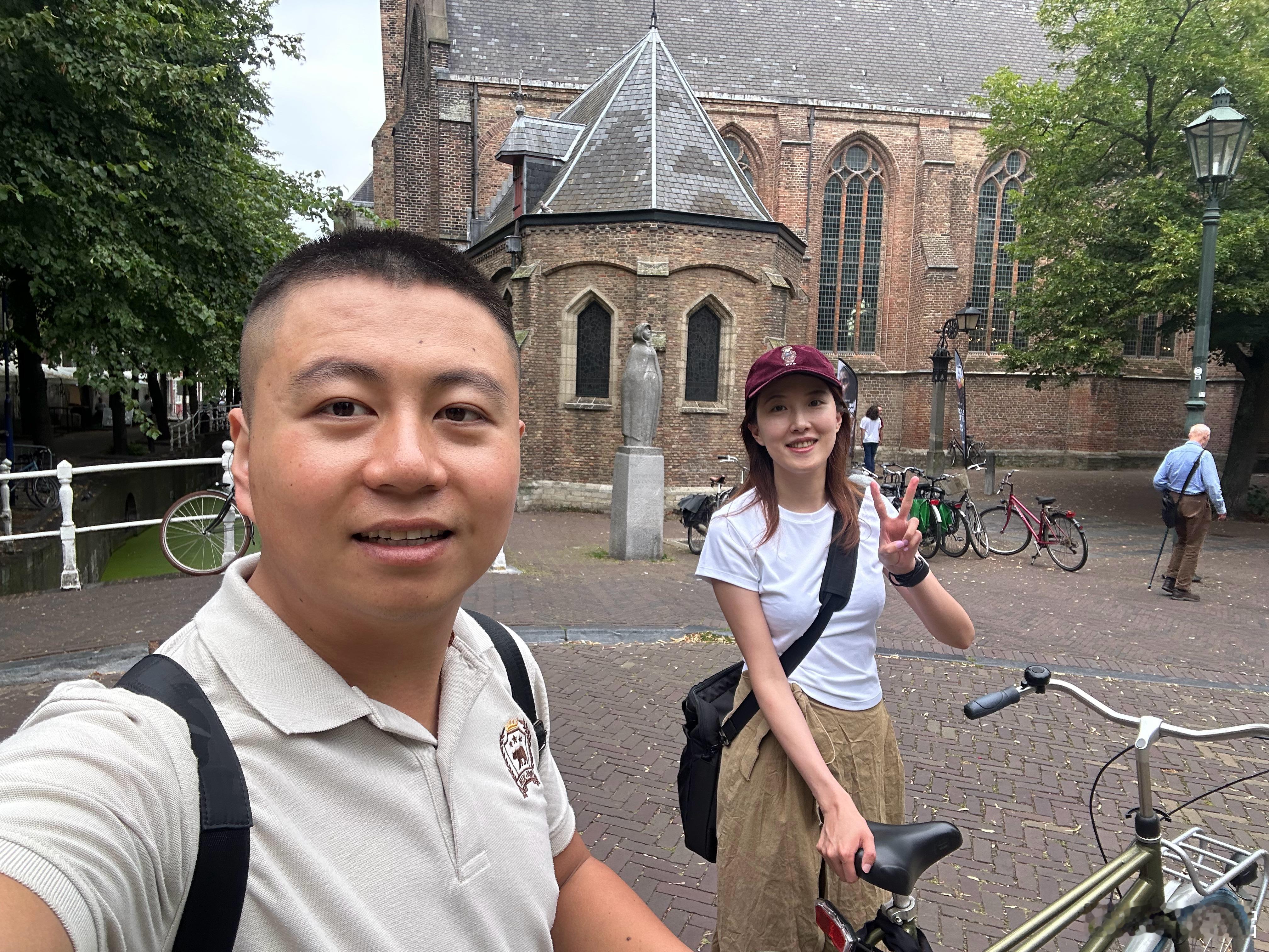 抵达代尔科夫，见到第一位嘉宾，小刘。她在代尔科夫待了10年，可以聊聊她的生活经验