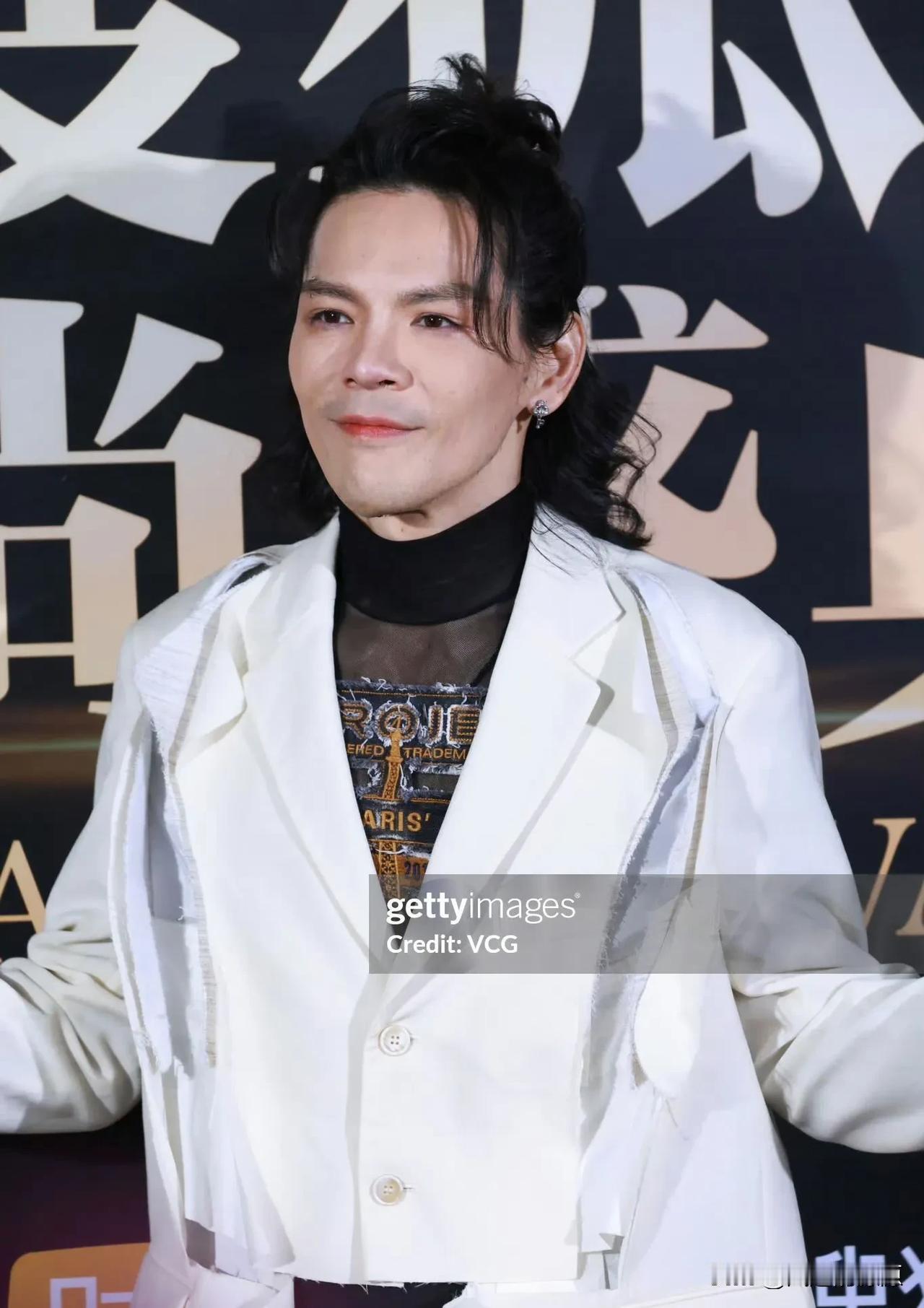 现在他的路线越来越奇怪了
