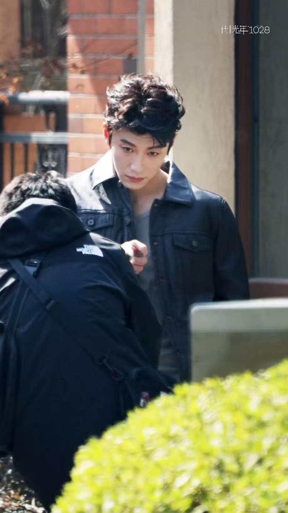 代旭自曝没戏拍时曾当录音师风华合伙人 他没有在没戏拍的时候选择离开，而是换了一个