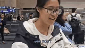 马龙的台湾女球迷……
龙队最出名的是那一记背后反手接球，太厉害了