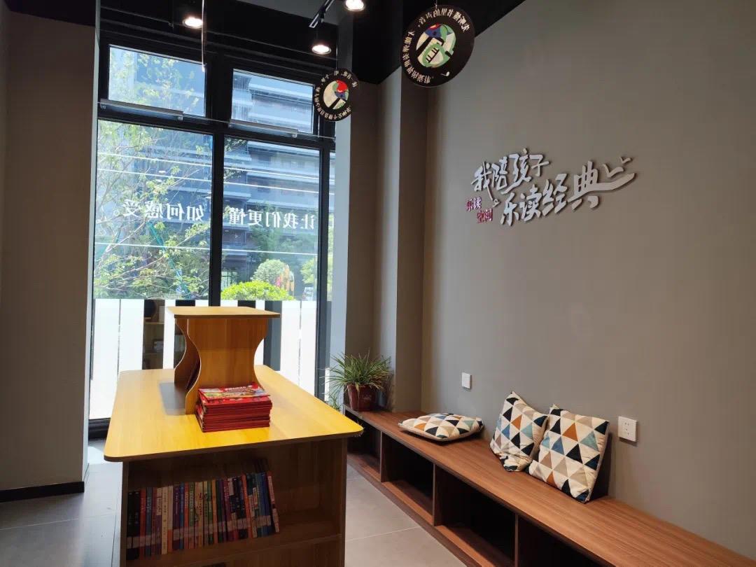 写文章像煲汤，有时需要文火慢炖

看到素幼三老师主张写文章要“干脆利索”的说法，