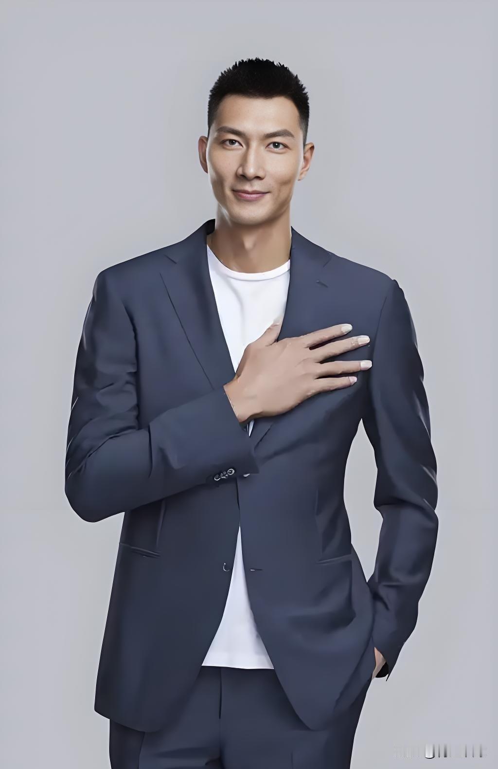 广东男篮队史数据王一览

01、总得分：易建联（12781分）队史第一。
02、