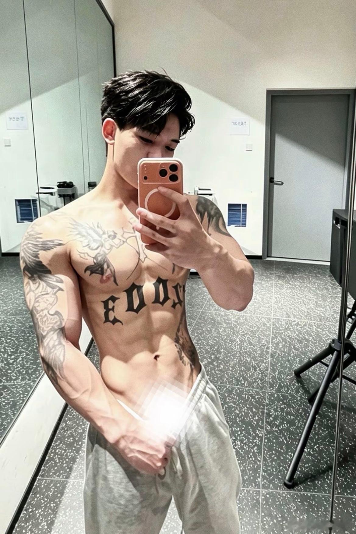 宝宝 今天玩什么呢健身张宏涛