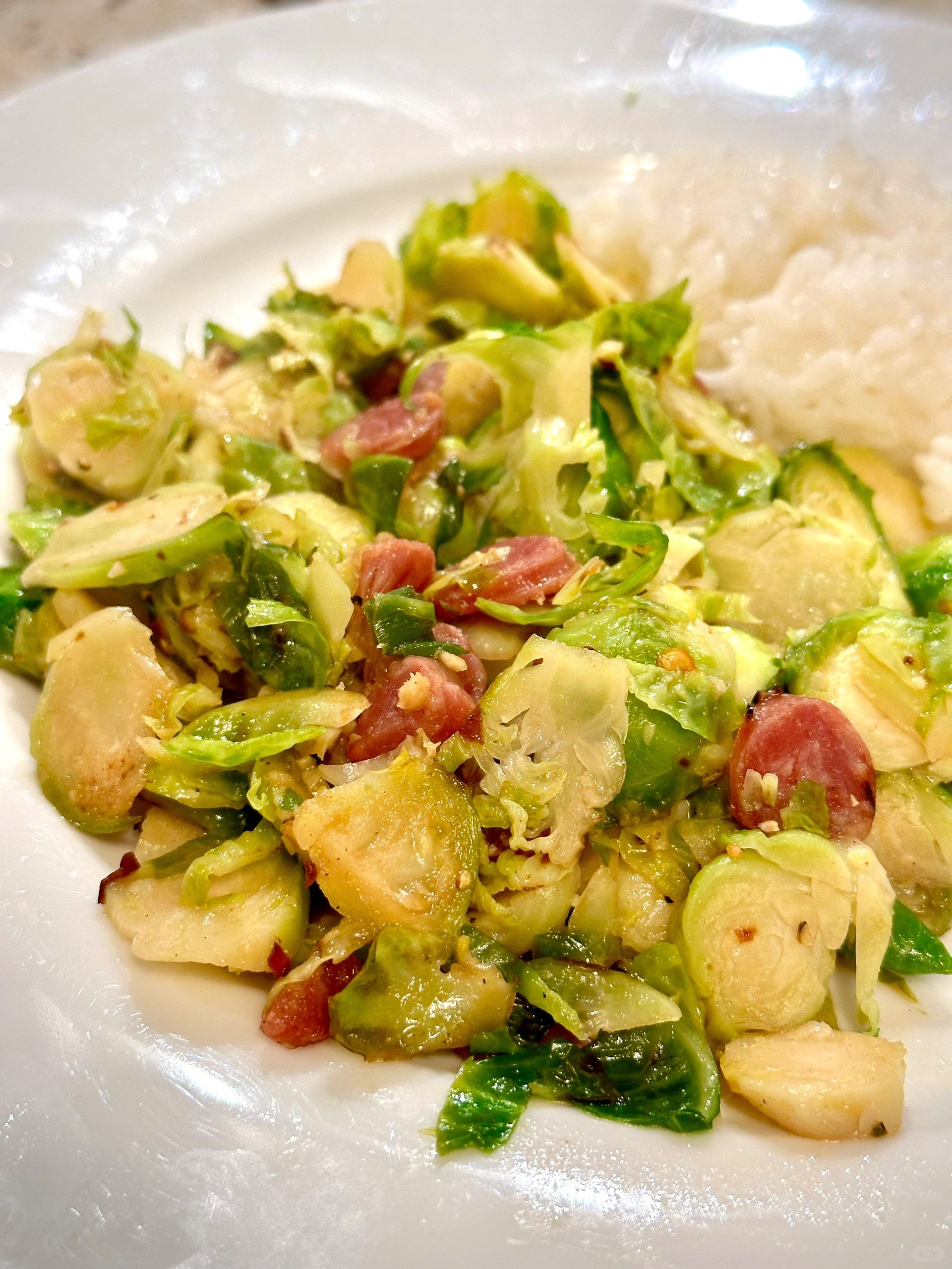 适合中国宝宝的孢子甘蓝🥬炒腊肠鲜香下饭🔥
