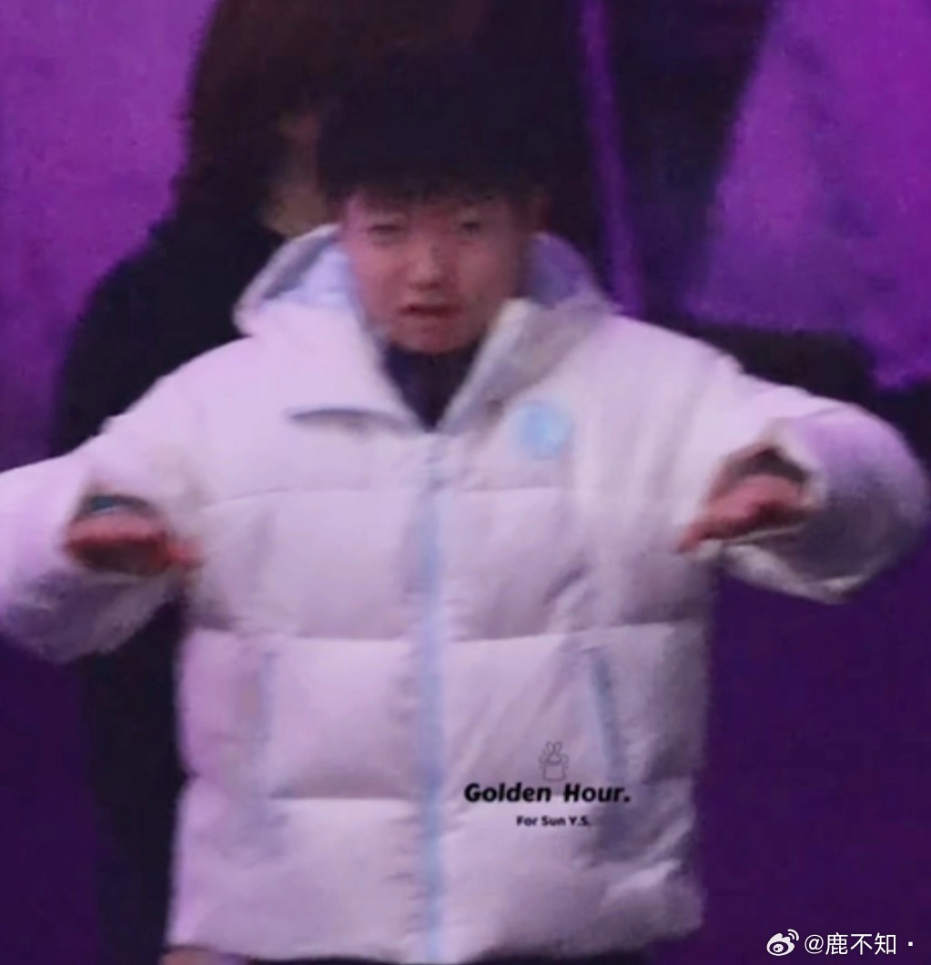 睡醒就看到这位小宝，好舒服啊～ 