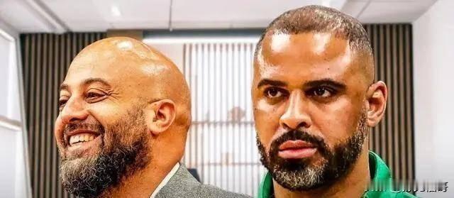 近期NBA火箭队的轮换策略引发热议，主教练乌度卡用人之举堪称联盟最不走寻常路。申