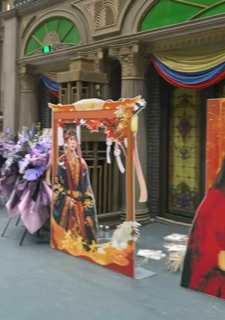 王鹤棣孟子义腿上吻来看横店史上首次超绝美的应援，谢景行杀青大吉！还只是部分展示，
