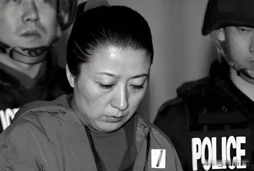 2004年，宁夏女毒枭马秀琴即将被枪决，在刑场上非常淡定，坚持为爱守口如瓶，至死