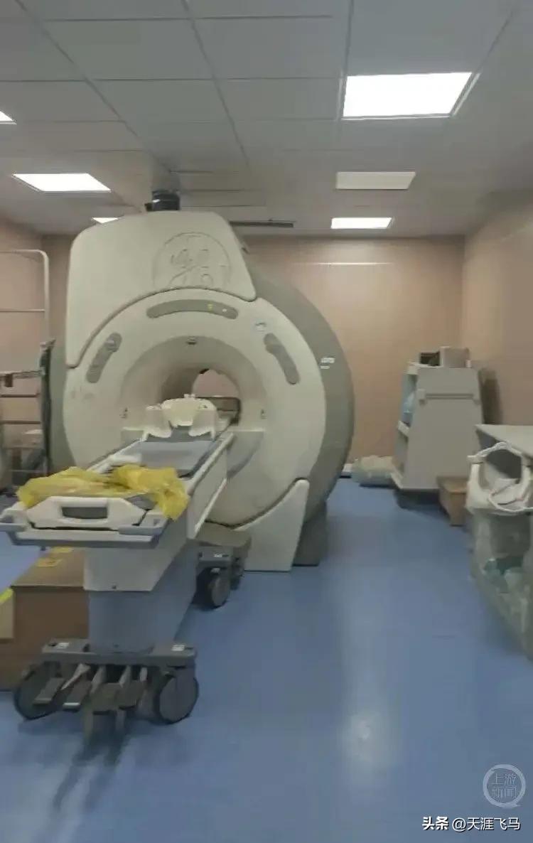 被忘在核磁机上6小时！武汉男子深夜惊魂：喊破喉咙无人应，医院一句“去告”寒了谁的